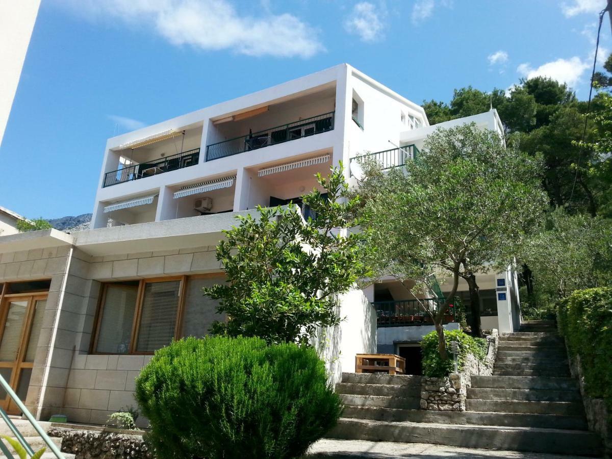Marios Apartment Brela Exterior photo